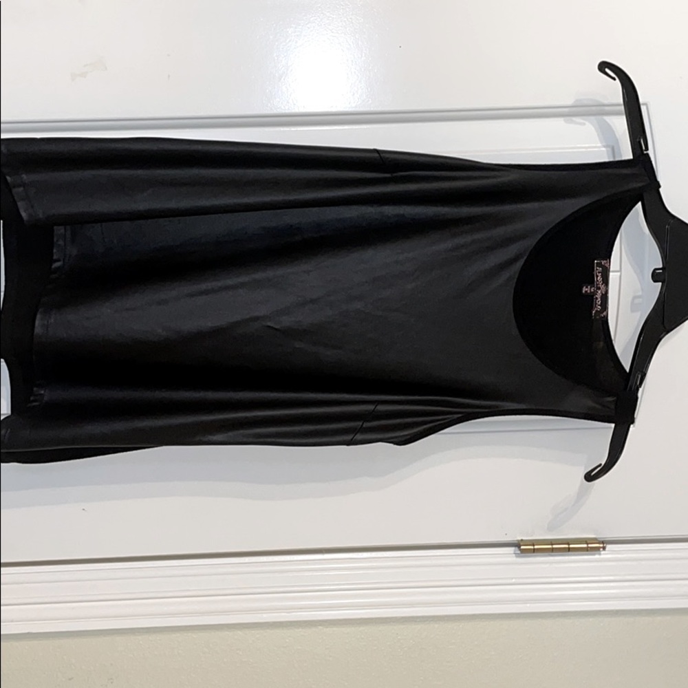 Black leather like tank Blouse😍